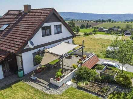 Wohnen mit Weitblick: Großes EFH mit ELW - perfekt für Homeoffice oder Mehrgenerationen