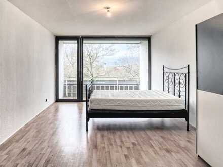 gepflegte 2,5-Zimmer-Wohnung mit 2 Balkonen und PKW-Stellplatz