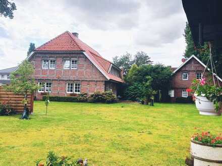 Hofanlage mit 2 modernen Fachwerkhäusern mit Garten Grünland Scheune Provisionsfrei !