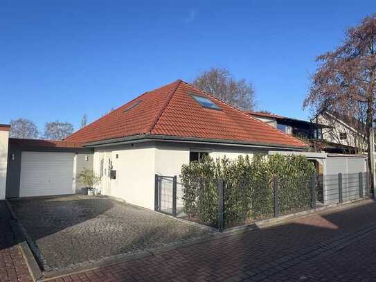 Modernisiertes Einfamilienhaus im Bungalow-Stil in Feldrandlage und herrlichem Ausblick