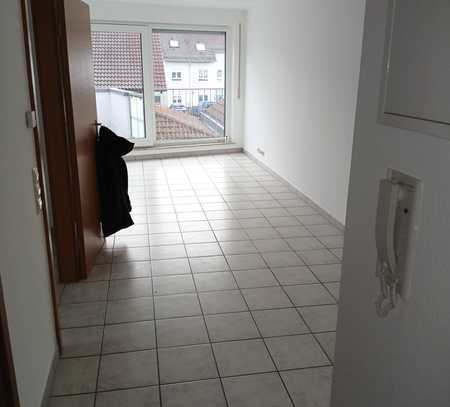 Stilvolle 2Zimmer-Wohnung mit gehobener Innenausstattung mit EBK in Böblingen Dizenhalde