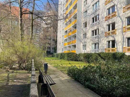 2-Zimmer-Whg., sofort frei, ohne Makler