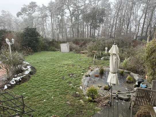 Doppelhaushälfte in der Siedlung Am Warteberg mit großem Garten