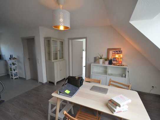 Gepflegte 3-Zimmer-Dachgeschosswohnung mit gehobener Innenausstattung und Einbauküche in Neckarsulm