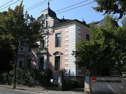Extravagante DG-Wohnung, Nähe Großer Garten, Studenten willkommen, 2 kleine Schlafzimmer