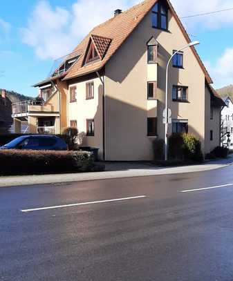 Attraktive und neuwertige 3-Raum-Maisonette-Wohnung mit EBK in Nagold