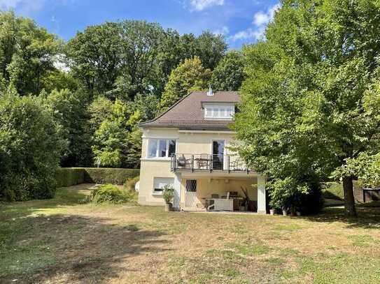 Charmantes Wohnhaus in Toplage am Rosengarten Beutig mit wunderschönem Garten