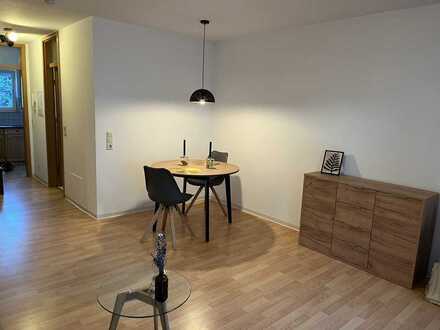 Helle, voll möblierte 1 Zi Wohnung mit Stellplatz in Eberstadt