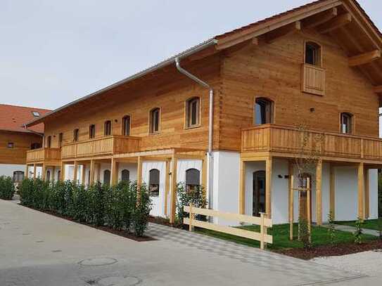 TOP ausgestattete 2 Zimmer EG Wohnung in idyllischer Lage mit Gartenanteil und Terrasse