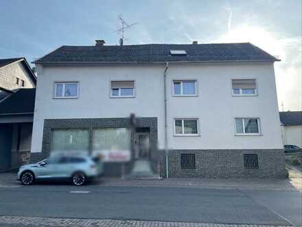 Mehrfamilienhaus mit großer Scheune