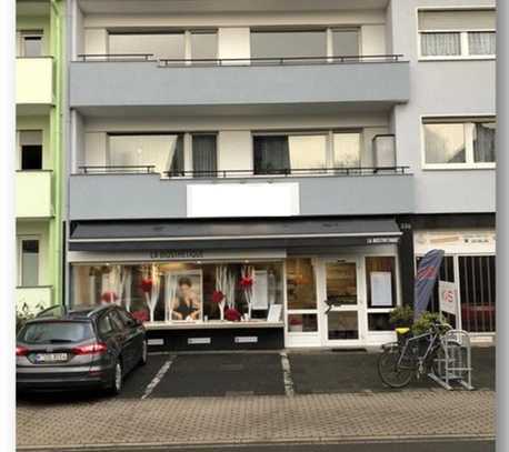 Ladenlokal/Friseursalon mit 50m² Lagerraum in guter Lage in Bonn Dottendorf