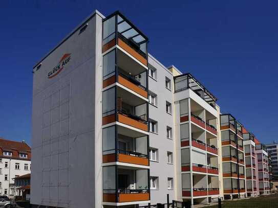 Sanierte 2-Raum-Wohnung in Debschwitz mit Badewanne, Dusche und großem Balkon