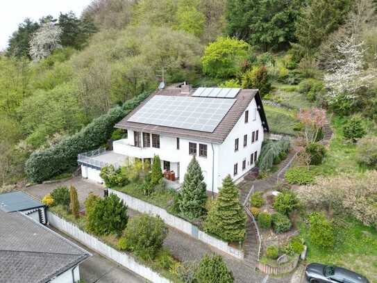 Einfamilienwohnhaus mit großer Einliegerwohnung und Doppelgarage in Rieden