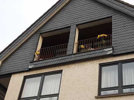 3-Zimmer-DG-Wohnung mit Balkon in Wiehl Weiherplatz