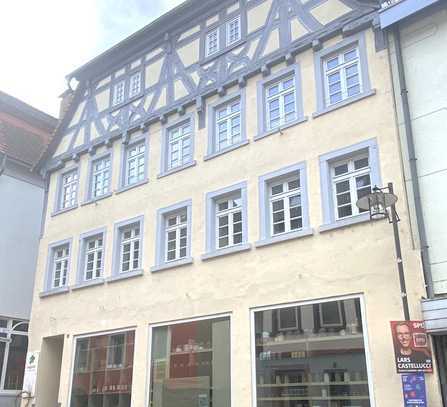 Laden mit Lagerfläche im Herzen der Neckargemünder Altstadt
