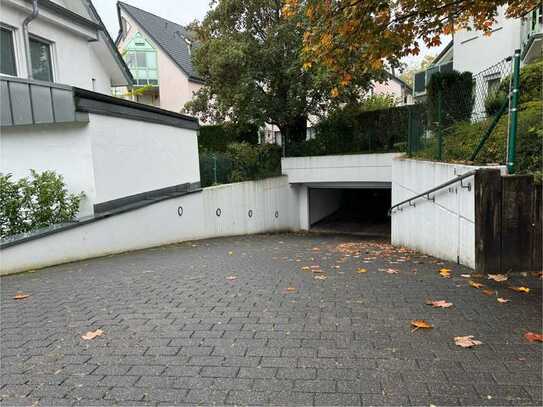 Tiefgaragenstellplatz zu vermieten