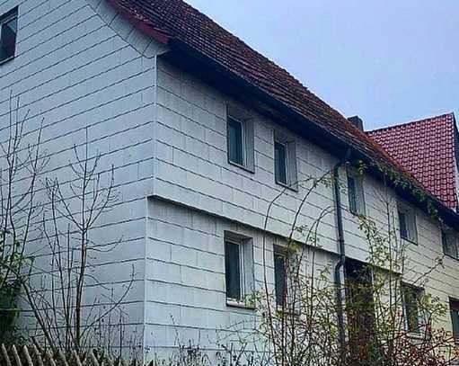 Lichtdurchflutetes Mehrfamilienhaus in Fußgängerzone