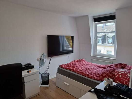 Helle 2 Zimmerwohnung, DG, 54 m², 350€ Kaltmiete + NK in Wuppertal