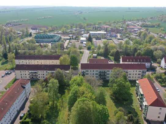 Erstbezug nach Sanierung! Helle 66,51qm 3-Zi. Wohnung mit Balkon, mitten im Grünen, nur 1Km vom See!