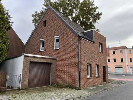 Solides freistehendes Einfamilienhaus in Mönchengladbach-Venn