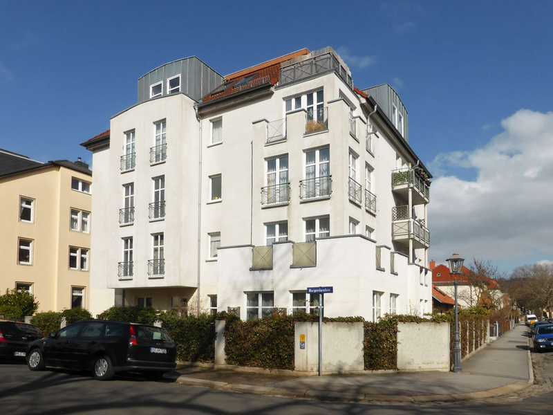 2 Zimmer Dachgeschoss-Wohnung mit Dachterrasse in ruhiger Stadtrandlage in Laubegast