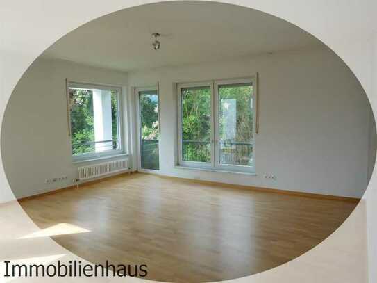 Für den SINGLE, helle, moderne Wohnung, großer Balkon mit Traumblick! Lift!