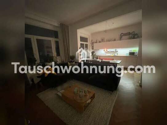 Tauschwohnung: Schöne renovierte Altbauwohnung mit Balkon