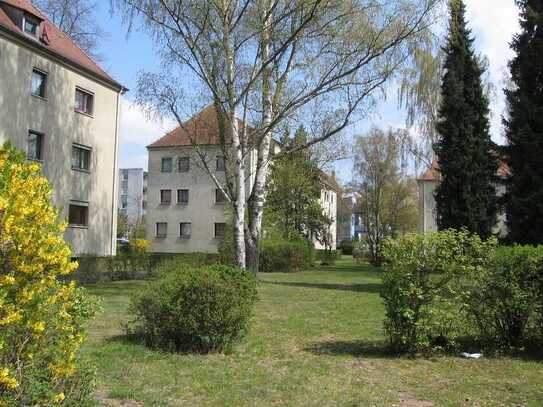 hellle 3-Zimmer-Wohnung in Erlangen-Ost, Parkettboden