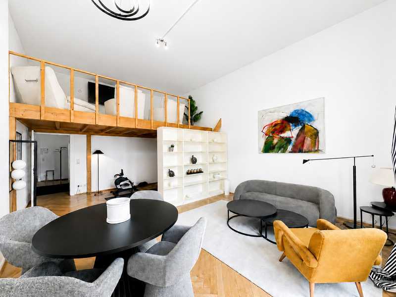                                                               Voll m&ouml;blierte Altbauwohnung mit Galerie und Balkon in begehrter Westend-Lage                                                       in Süd (Kassel)