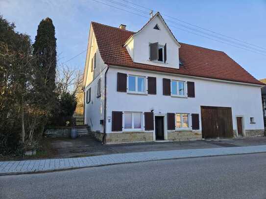 Einladendes Bauernhaus mit Scheune in Starzach – Ländlicher Traum mit viel Potenzial!