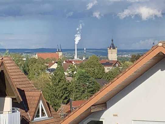 Freundliche 4-Zimmer-DG-Wohnung mit Einbauküche in Bad Wimpfen