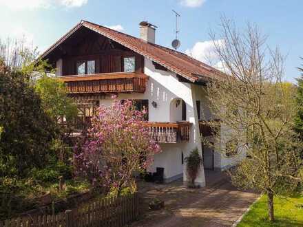 Familiendomizil - Einfamilienhaus mit Einliegerwohnung im Grünen