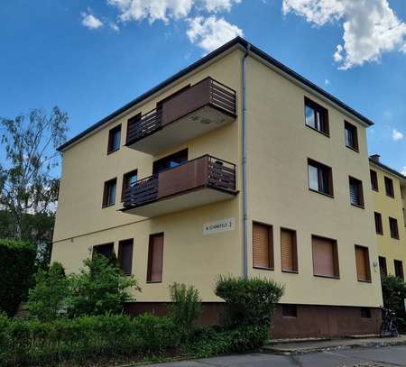 frisch renovierte helle 3 ZKB mit Balkon im 1. OG