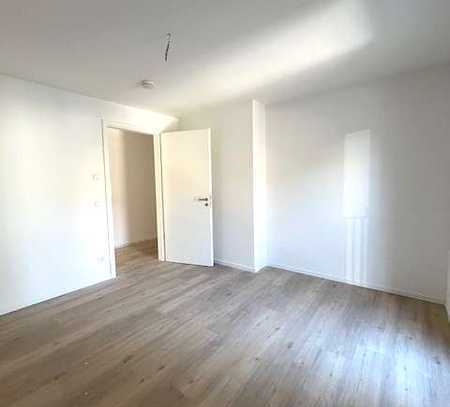 Lichtdurchflutete und charmante 3-Zimmer Wohnung mit Dachterrasse! **Neubau**