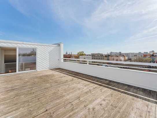 Neugebautes Penthouse mit Terrasse und Blick über Berlin