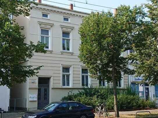 Schönes Wohnhaus in City-Lage von Rostock, aufgeteilt gem. WEG; inkl. 9 PKW Stellpl.