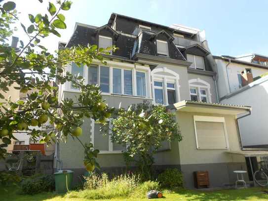 Solide Kapitalanlage in Top Lage! Mehrfamilienhaus (4 Parteien) mit 653 qm Grundst.fl.