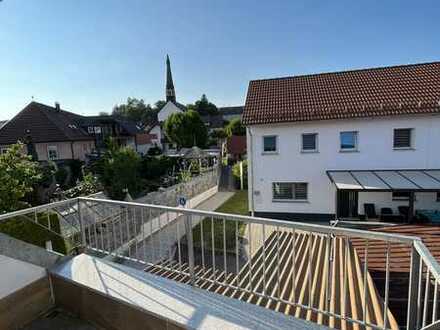 Sonnige 2,5-Zimmer-Dachgeschosswohnung mit Balkon und EBK in Niederstotzingen