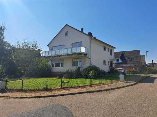 Zweifamilienhaus mit Ausbaureserve zum Dreifamilienhaus in ruhiger Wohnlage von Odenthal