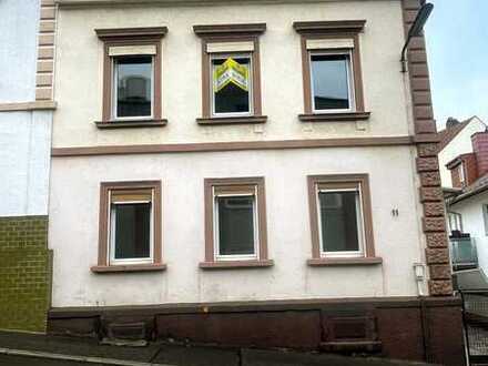 3 Familienhaus in zentraler Lage in Pirmasens, renovierungsbedürftig