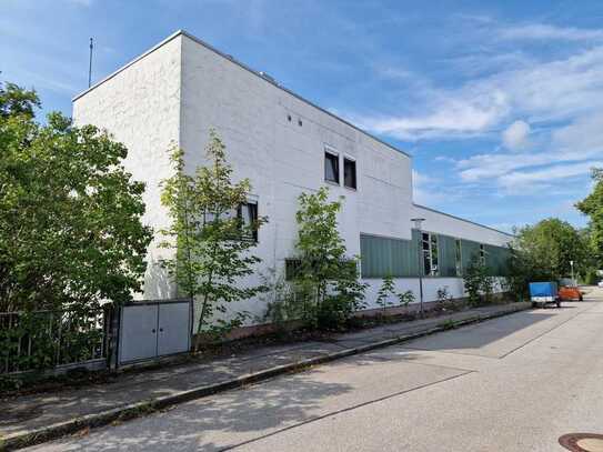 Industriehalle mit Büro in mitten vom Gewerbegebiet von Geretsried