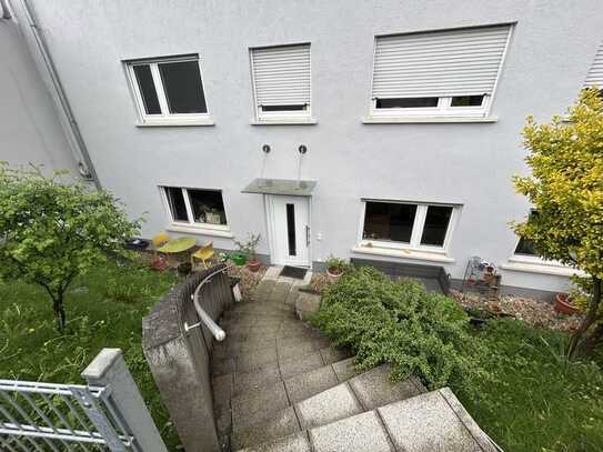 Gemütliche 2-Zimmer-Wohnung mit Garten und Terasse in Frankfurt am Main