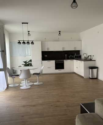 Stilvolle 3-Zimmer-Maisonette-Wohnung mit Terrasse und EBK