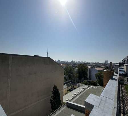 Charmante Etagenwohnung mit Dachterrasse und Blick auf den Fernsehturm