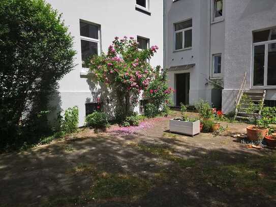 Preisänderung : Sehr schöne, stilvolle Altbau-Wohnung-133 qm-4/5 Zimmer-beste Lage/Nähe Eilenriede