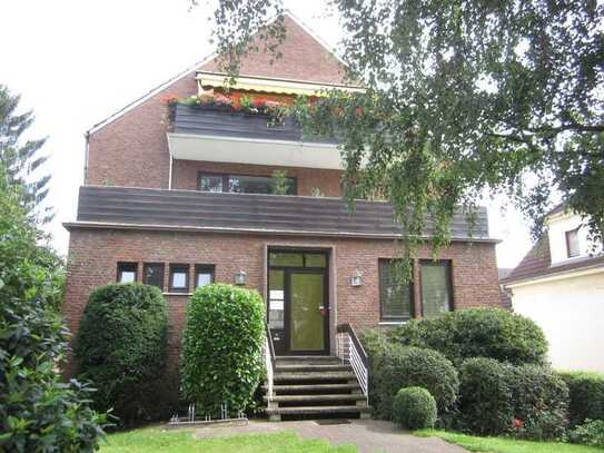 schöne 1 1/2-Zimmer-Wohnung mit Balkon in herrlicher Gartenlage in Horn, Nähe Universität