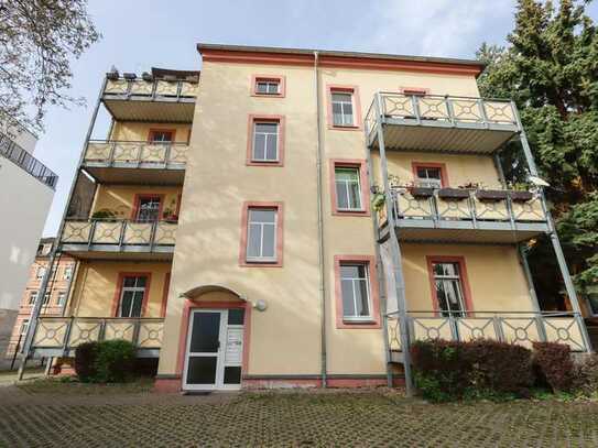 +++ Rarität! - Frei werdende 3 Zimmer-Wohnung mit Süd-Balkon und Stellplatz +++