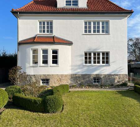 Helle, sonnige 3-Raumwohnung mit EBK, Balkon und schönem Gartenin Elze