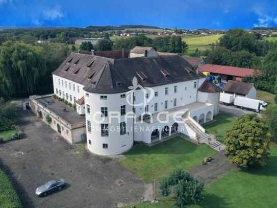 ***Arbeiten im Schloss - moderne & traumhafte Gewerbefläche mit vielen Möglichkeiten!!***