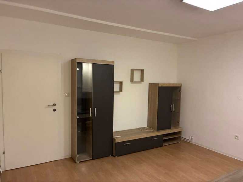 Teilmöblierte 3-Zimmer-Wohnung mit Wohnküche und separatem WC